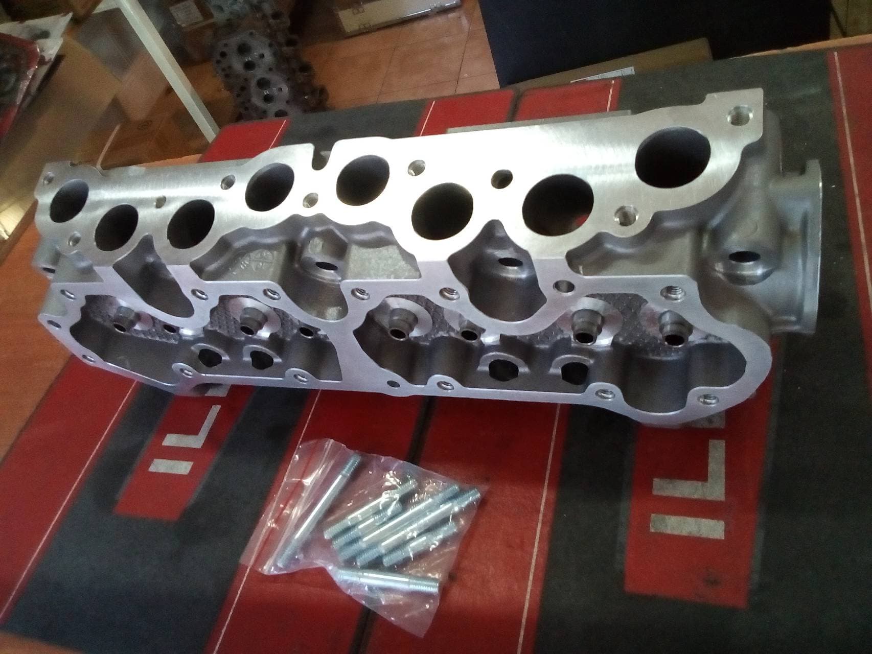 Tapa de Cilindros Fiat Motor Tipo Nafta 1.6 8v (Uno, Duna, Palio, Siena) miniatura 4