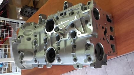 Tapa de Cilindros Renault K4M Nafta 16v miniatura 3